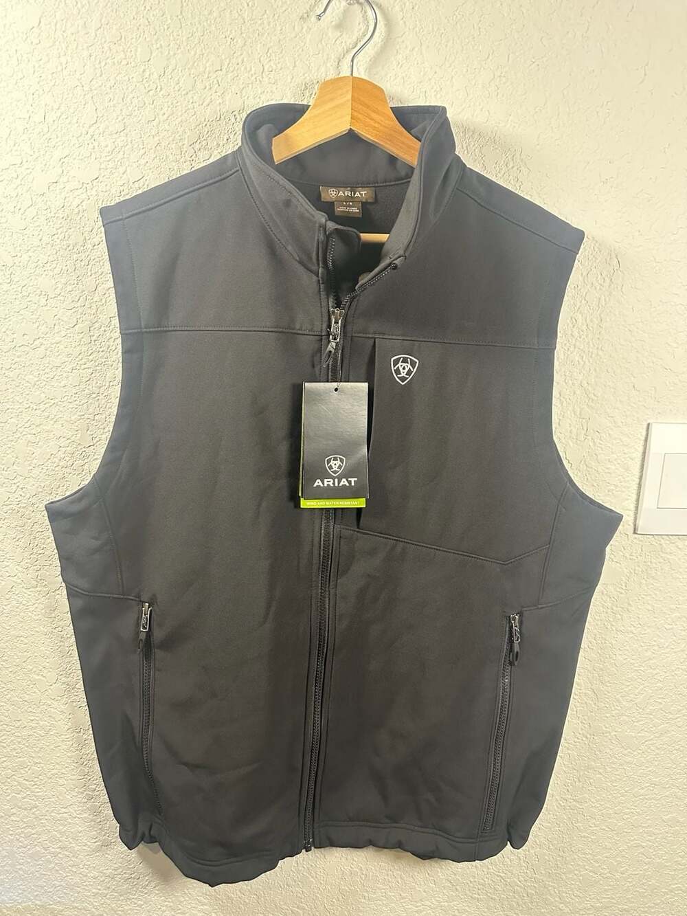 Ariat Logo 2.0 Softshell Vest Size L Black